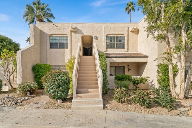 Building Photo - 5300 E Waverly Dr