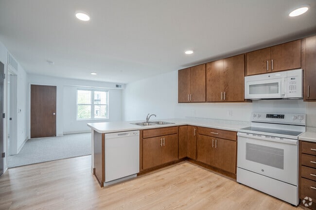1BR 1BA - 719SF - Kitchen - Carver Place