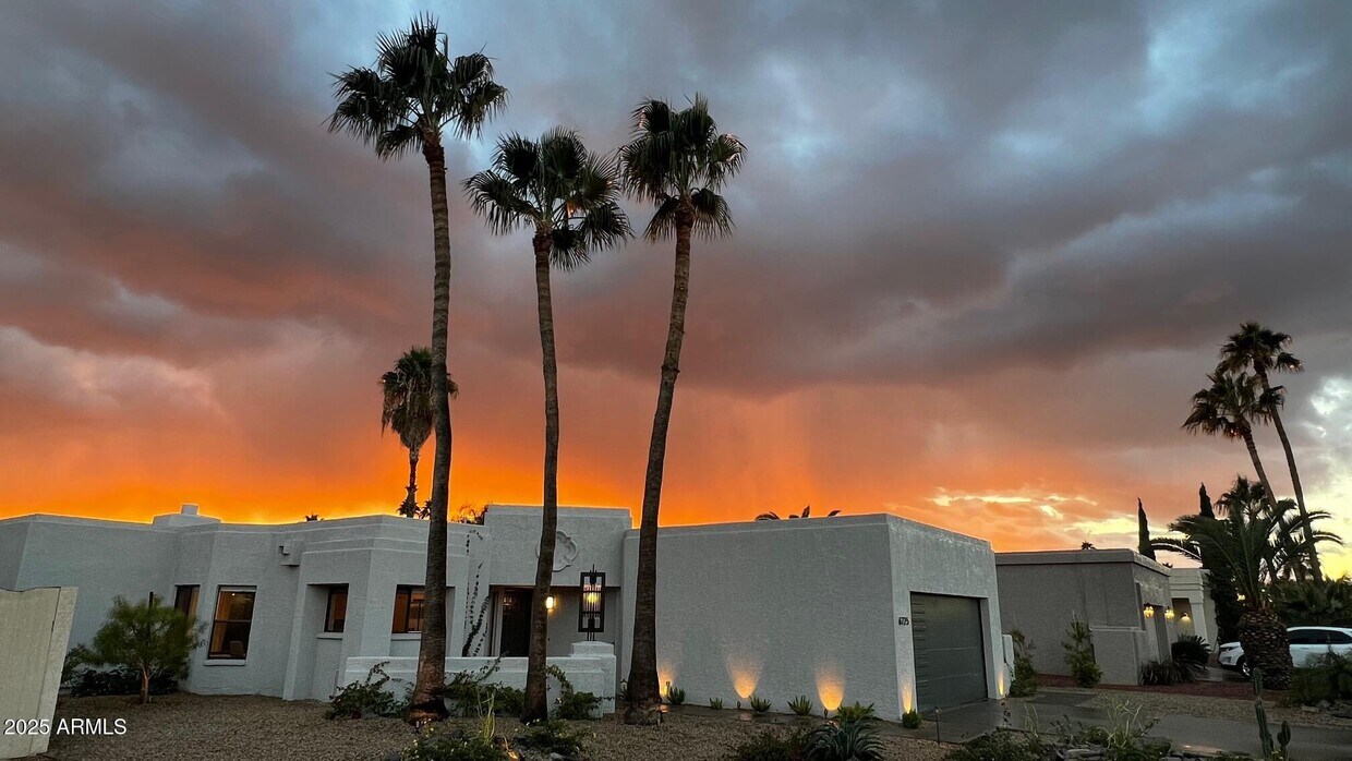 Foto principal - 6725 E Kelton Ln