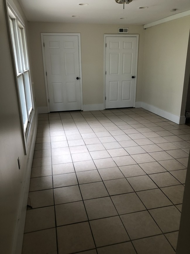 Building Photo - Newly updated Lease to Own Home