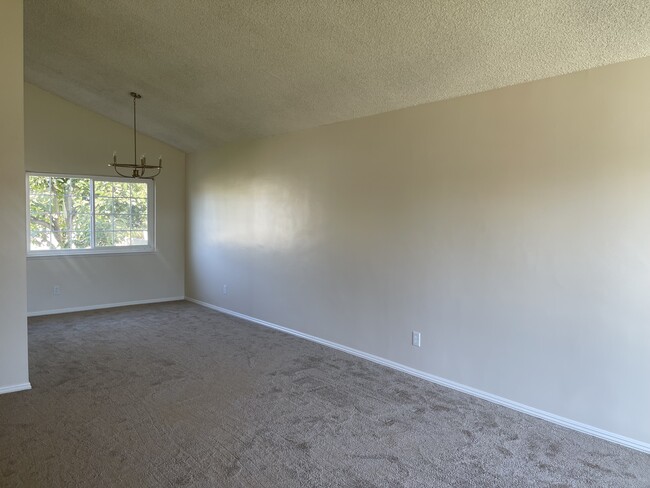 Building Photo - 15507 Caulfield Ave