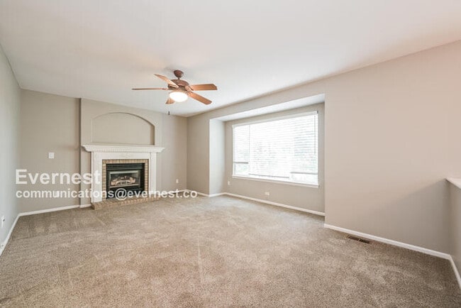 Foto del edificio - 16241 Bluebonnet Dr