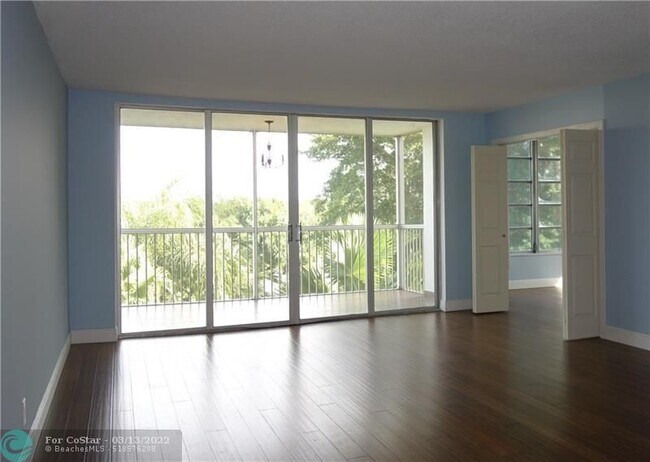 Foto del edificio - 3051 N Course Dr