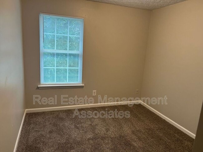 Building Photo - 1764 Carrington Dr