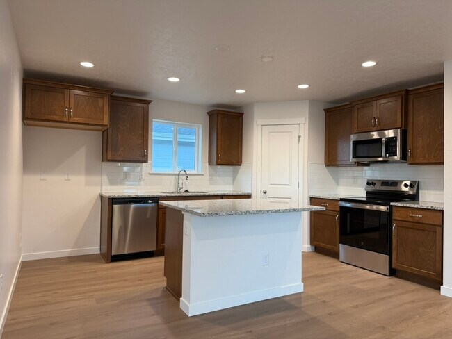 Building Photo - 10113 Longtail Dr