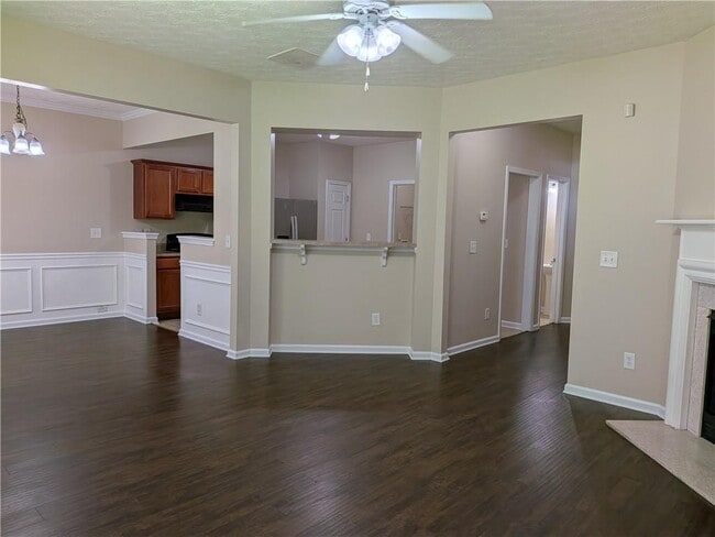 Building Photo - 4624 Windale Dr NW