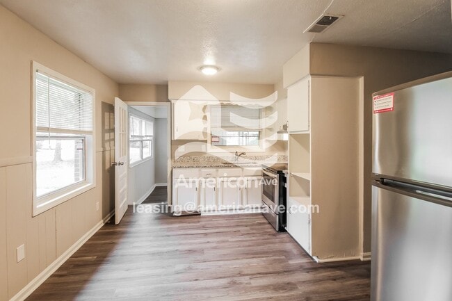 Foto del edificio - 2227 Danbury Dr