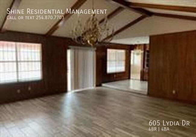Building Photo - 605 Lydia Dr