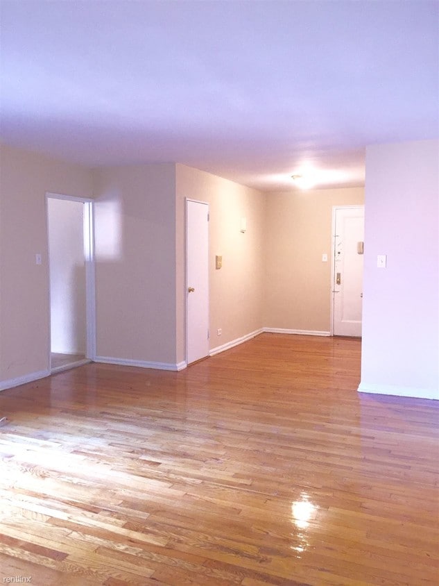 Primary Photo - 6110 Alderton St