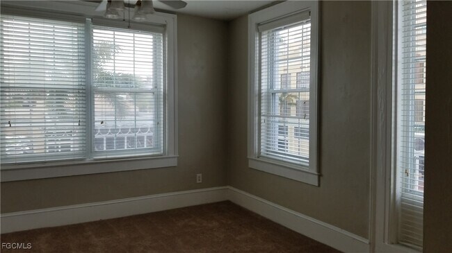 Foto del edificio - 1415 Dean St