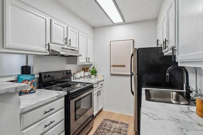 Building Photo - ReNew Pinehurst