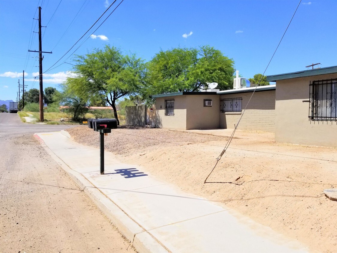 Foto principal - 256 W Kelso St