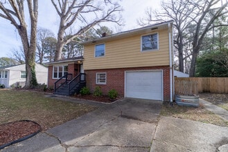 Building Photo - 509 Frank Ln