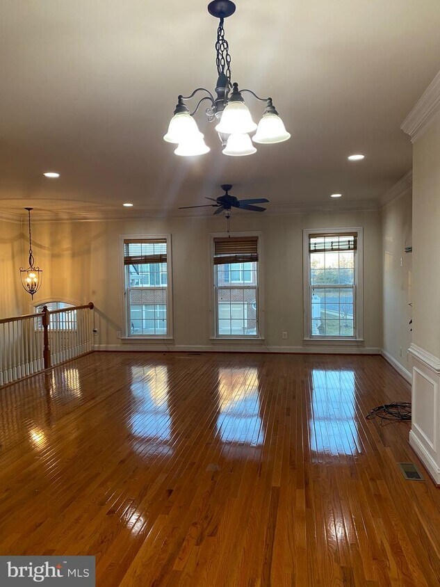 43557 White Cap Terrace, Chantilly, VA 20152 Townhome Rentals in