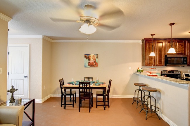 Building Photo - 701 S. Lillian Street, Stephenville, Texas