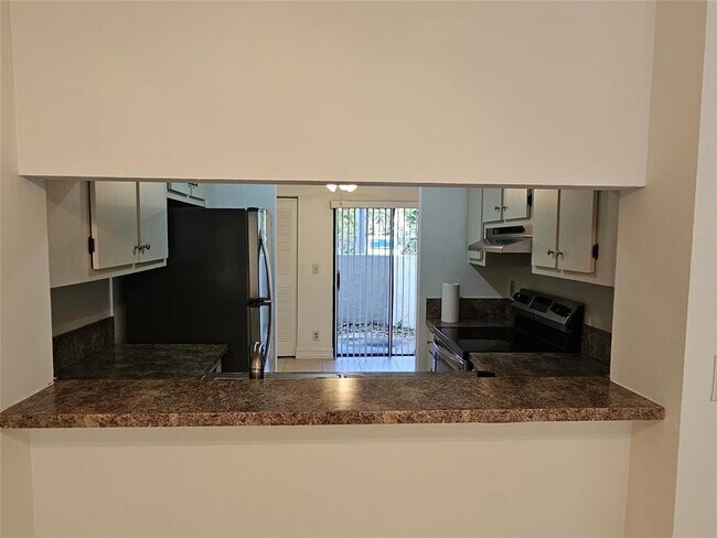 Foto del edificio - 5583 Courtyard Dr