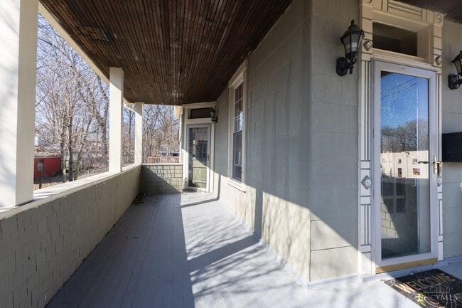 Building Photo - 4559 N Edgewood Ave