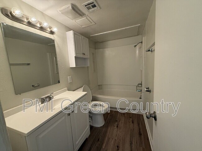 Foto del edificio - 917 N Yale Ave