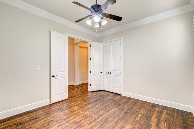 Foto del edificio - 4808 Lofty Ln