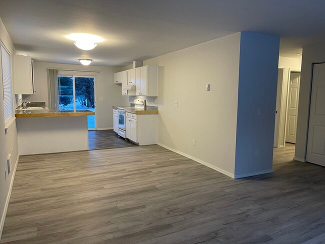 Building Photo - 1103 Methow St