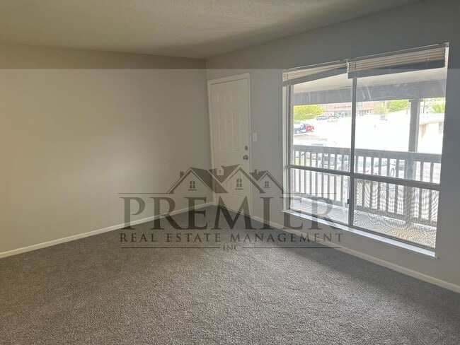 Foto del edificio - 6027 Barton Ave