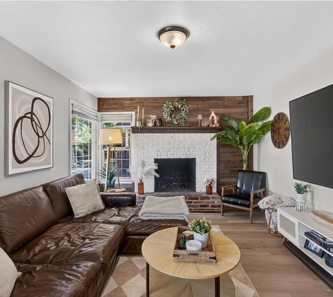 Building Photo - 2865 59th St