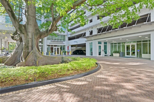 Foto del edificio - 1871 NW S River Dr