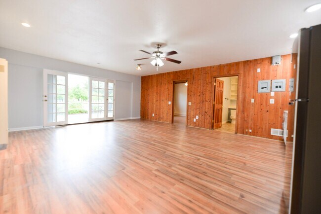 Foto del edificio - Darling 1 bedroom 1 bath guest house in Rancho Carrillo!