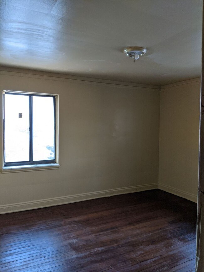 Foto del edificio - 8911 Esper (Upper &amp; Lower Unit)