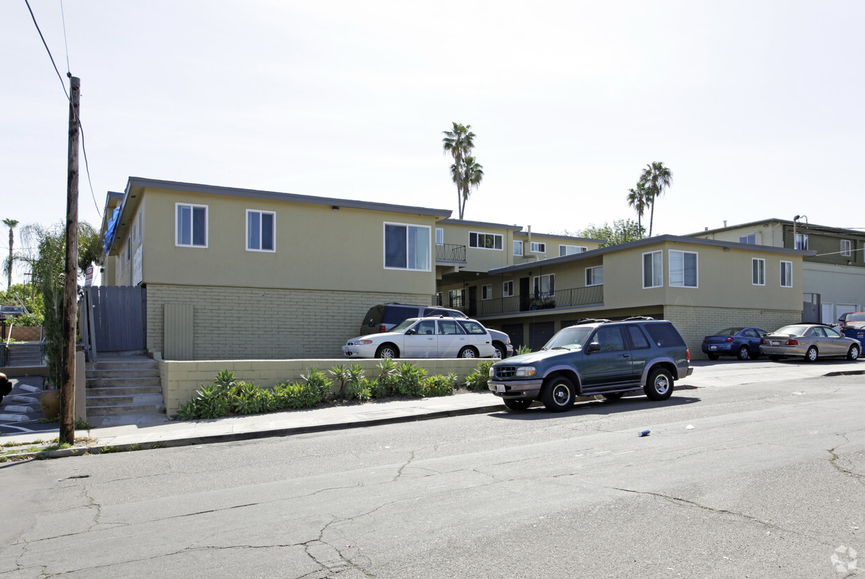 Building Photo - Talmadge Vista Apartments