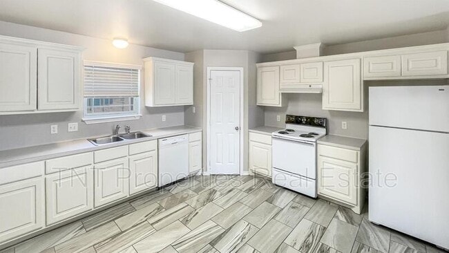Building Photo - 9869 Risky's Ranch Drive