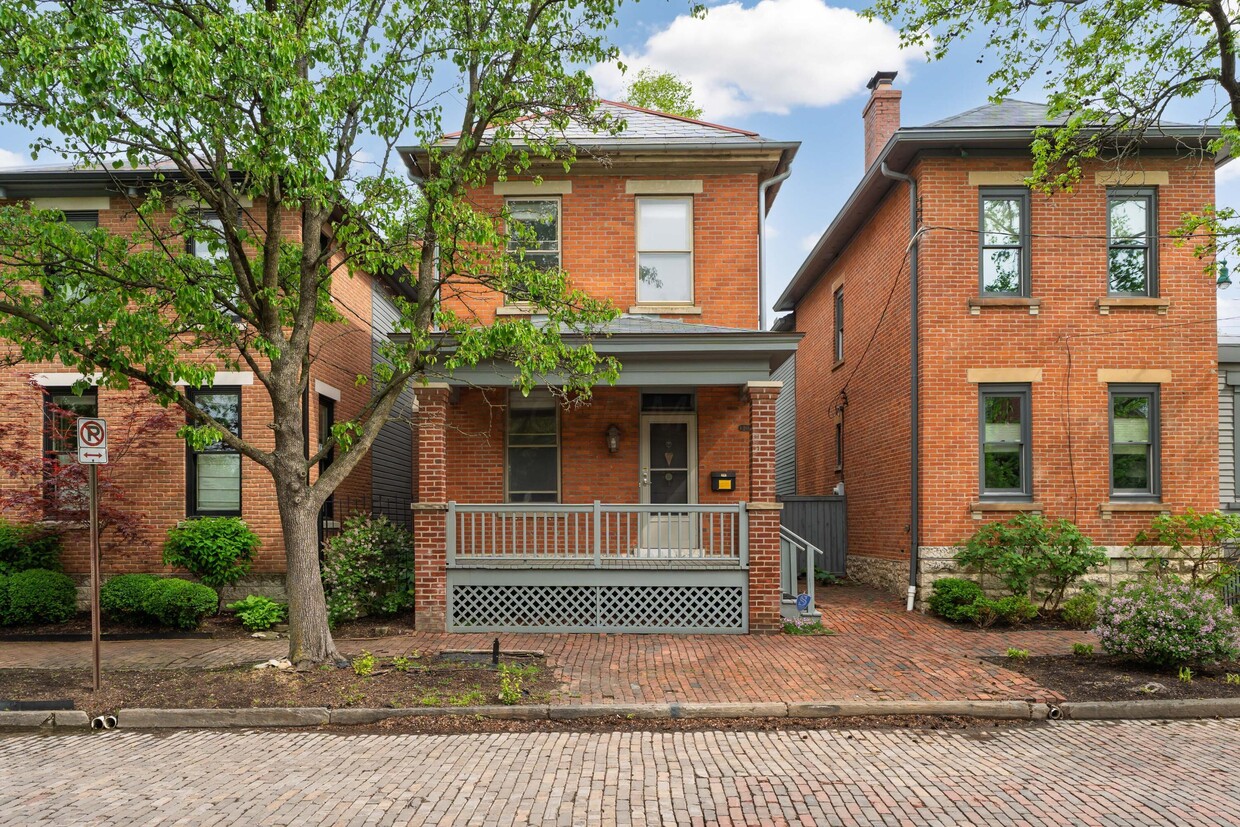 Foto principal - 302 E Sycamore St