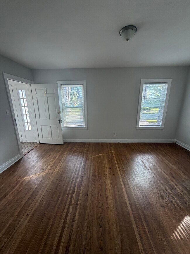 Building Photo - 500 Bauer Ave