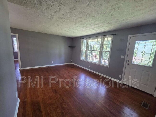 Building Photo - 218 Walcott Dr