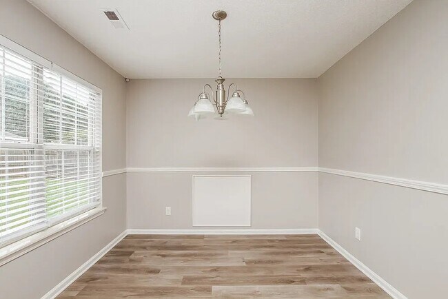 Foto del edificio - 8809 Little Hampton Pl