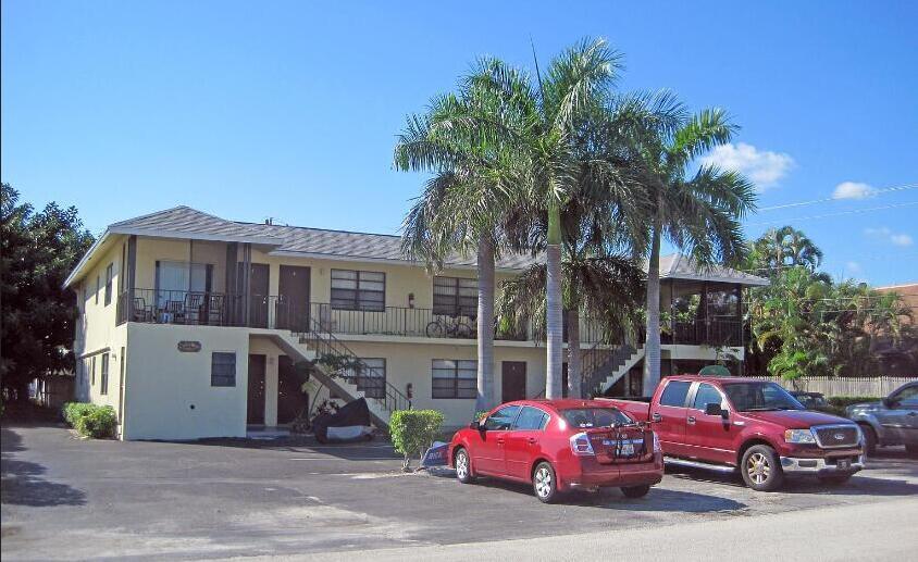 Foto principal - 520 NE 45th St