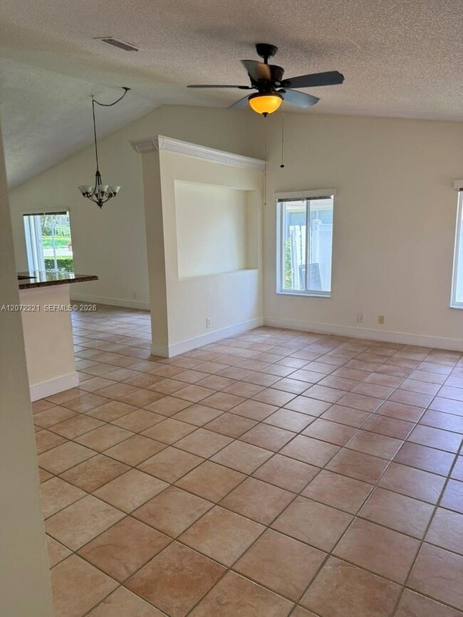 Building Photo - 1599 Palermo Dr