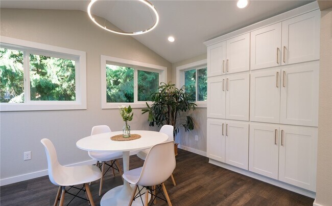 Dining room with amble cabinet space - 13449 123rd Ave NE