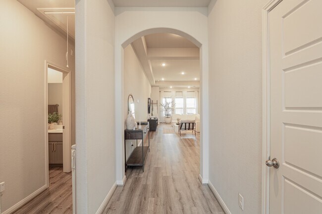 Foto del edificio - 16431 Elkcreek Dr