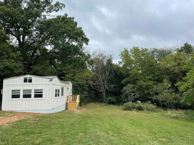 Building Photo - 8192 MO-176