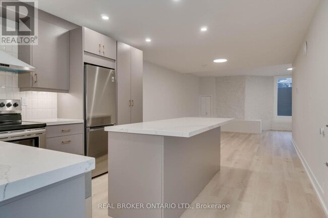 Photo du bâtiment - 19 Grange Ave