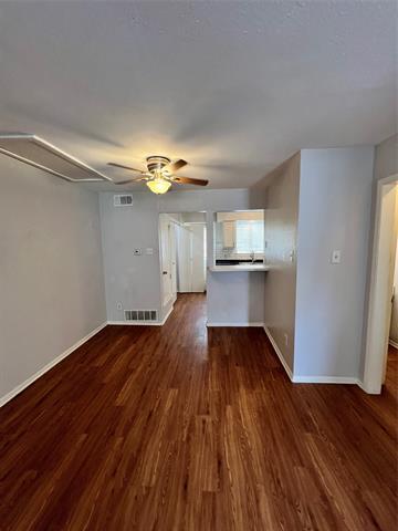 Foto del edificio - 2705 Wimbledon Ct
