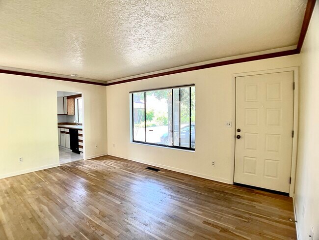 Foto del edificio - 13942 SE Division St
