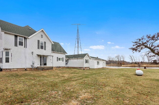 Foto del edificio - 4979 N 550 E