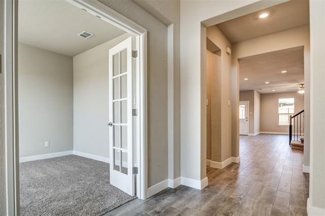 Building Photo - 813 Blackhorse Trl