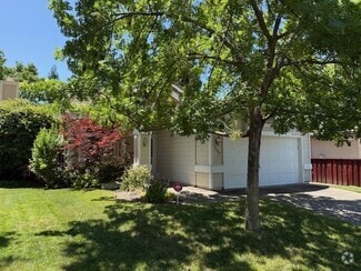 2440 Julliard Cir