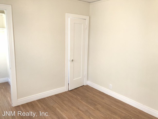 Foto del edificio - 1020 E 75th St