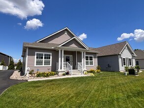 16 Backwater Ct