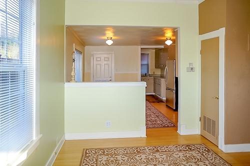 Building Photo - 2 bedroom in Seattle WA 98106