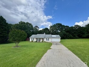 Building Photo - 2237 Ross Ln
